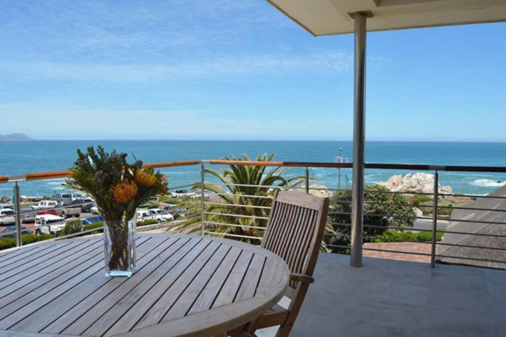 Hermanus Seaview Apartment Exterior photo